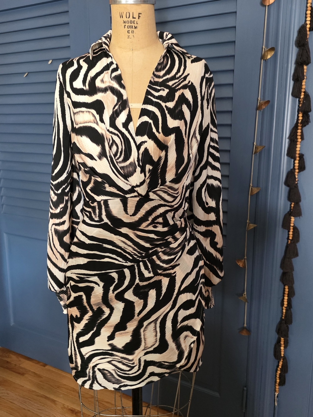 By Anthropologie Zebra Animal Print Neutral Crinkle Dress Size 0